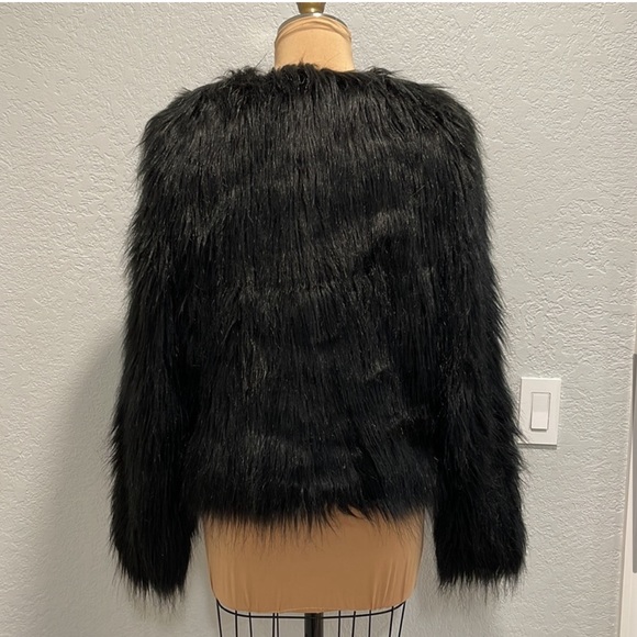 BODY FLIRT Faux Fur Jacket Size 6 Brand New - Picture 2 of 4
